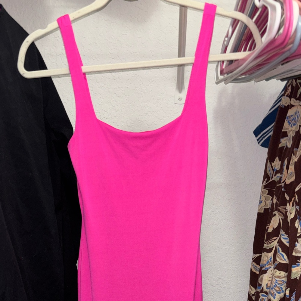 Gorgeous hot pink dress!